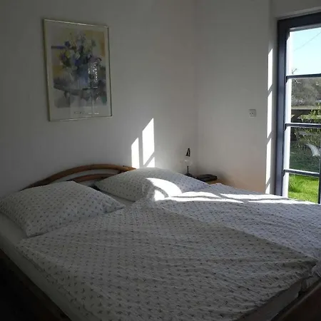 Holiday Apartment With 2 Bedrooms *